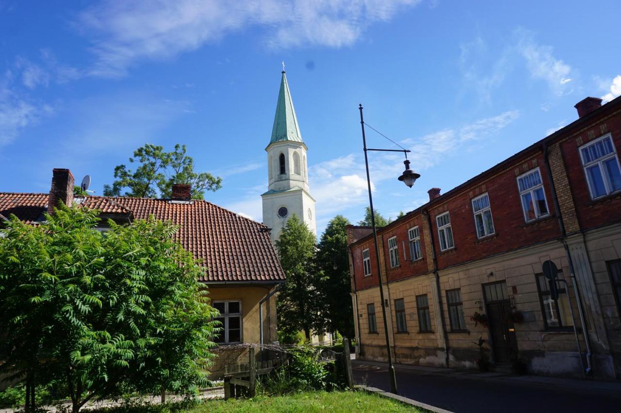 Pilskalnu Hostelis Kuldiga Exterior photo